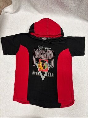 Pro Edge Chicago Blackhawks Kids Hooded Tee in Red & Black short sleeve boys med
